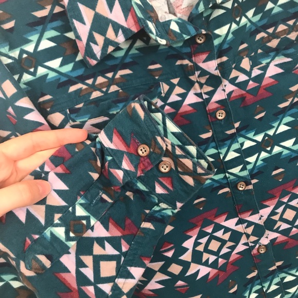 Cabela’s Aztec Button Down Cotton Fleece - Picture 4 of 8